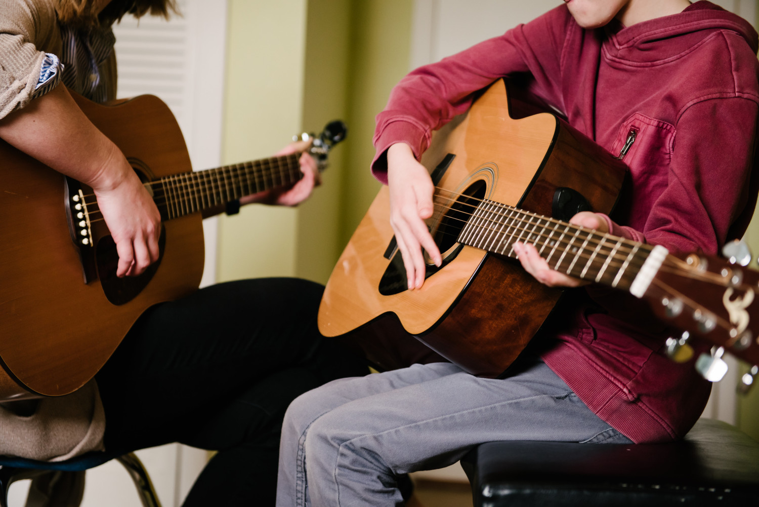 Adapted Guitar Music Lessons - Harmony Music Therapy